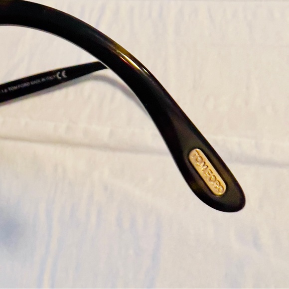 TOM FORD Vintage Tortoiseshell Sunglasses - Picture 6 of 12